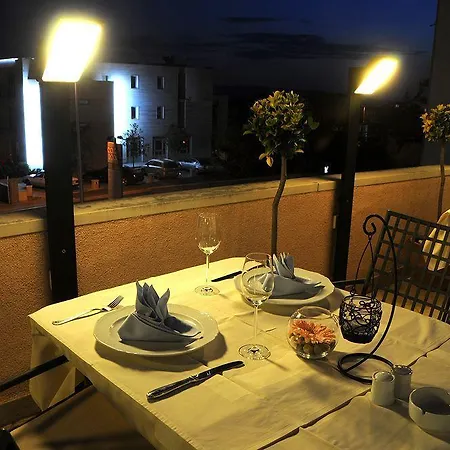 Rosina 4* ماكارسكا