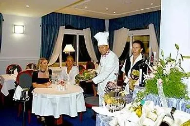 Rosina Hotel 4*
