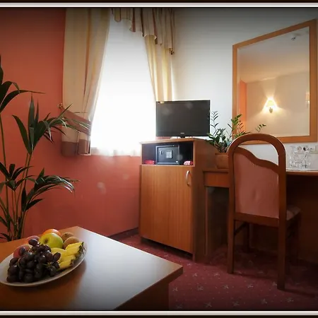 Rosina Hotel