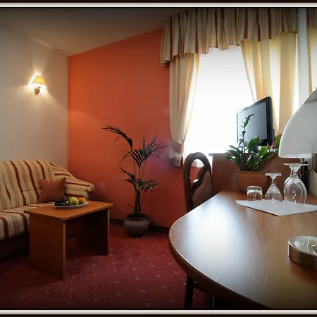 Rosina 4* ماكارسكا