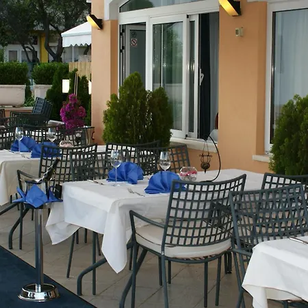 Rosina Hotel Makarska