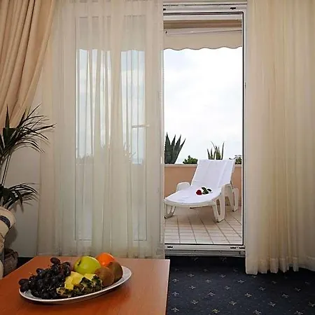 Rosina 4* Makarska