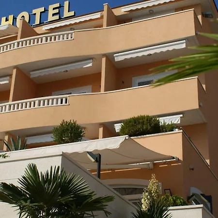 Rosina 4* ماكارسكا