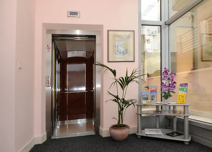 Rosina Hotel 4*