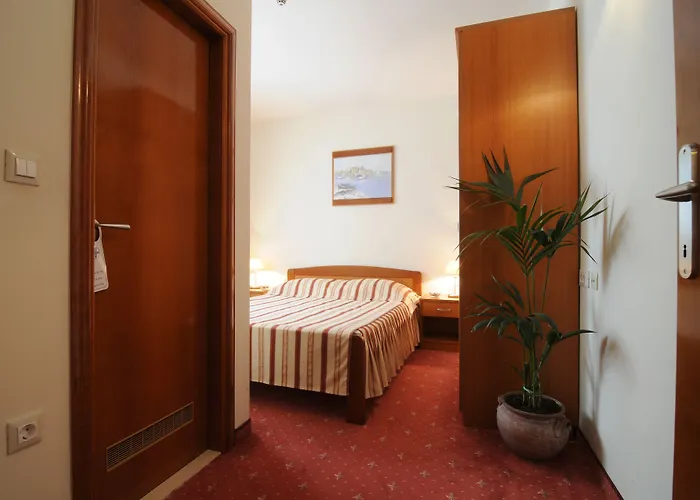 Rosina Hotel