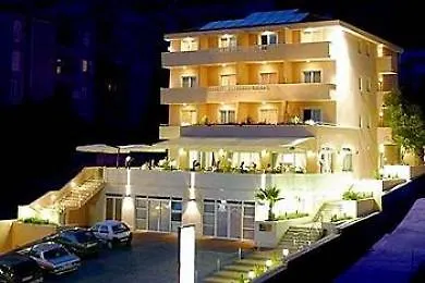 Hotell Rosina 4*
